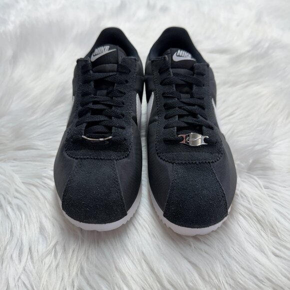Nike Cortez Nylon Black White Womens Shoes DZ2795-001 VNDS Sz 6.5 - Picture 4 of 7